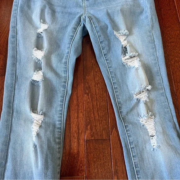 ❌DONATED 1/3/25 Pacsun Distressed Lightwash Skinny Jegging - Picture 4 of 11